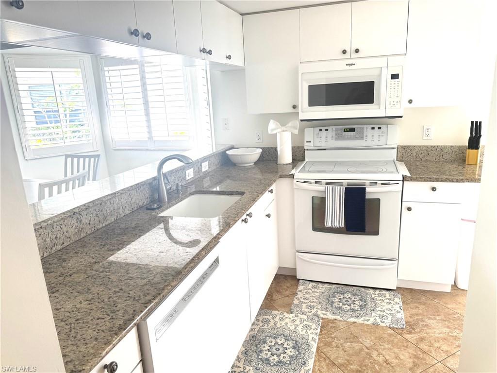 4907 Europa DR