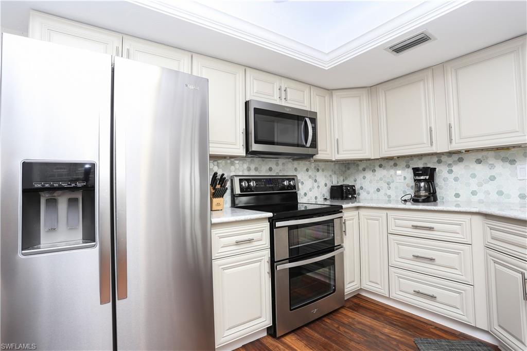 592 Beachwalk CIR # N105