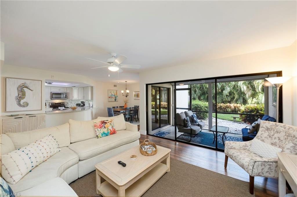 592 Beachwalk CIR # N105