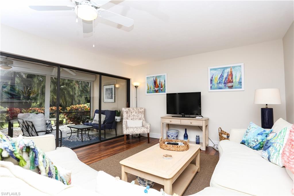 592 Beachwalk CIR # N105