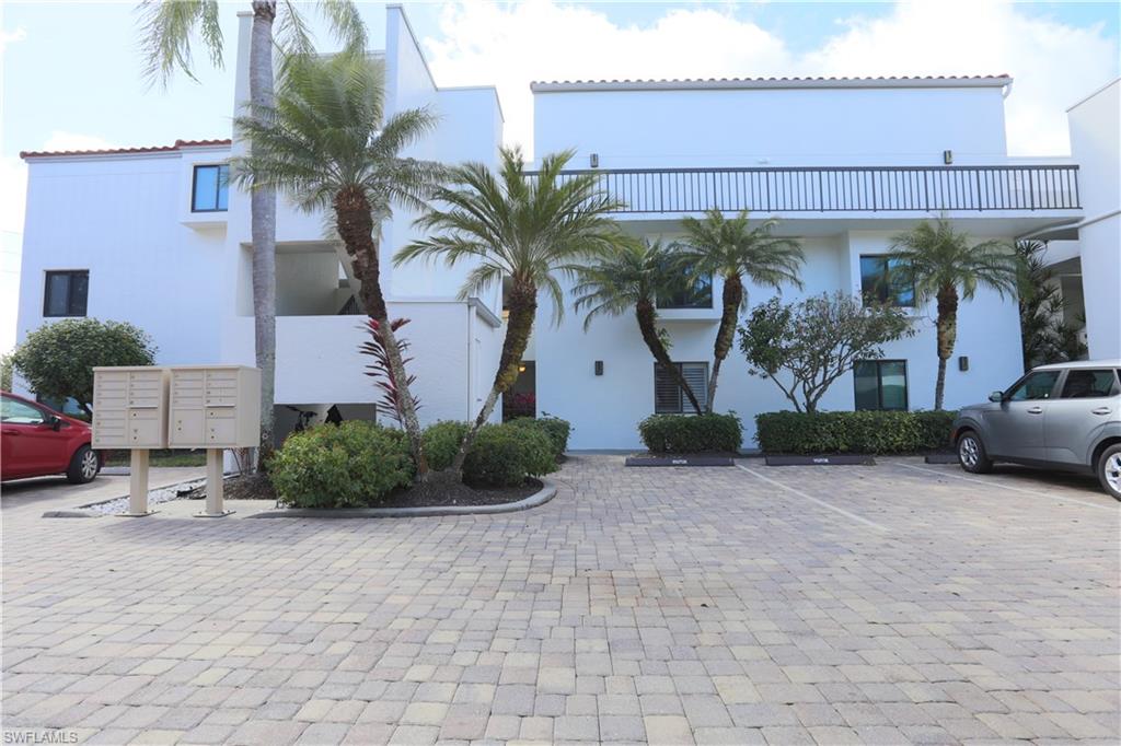 592 Beachwalk CIR # N105