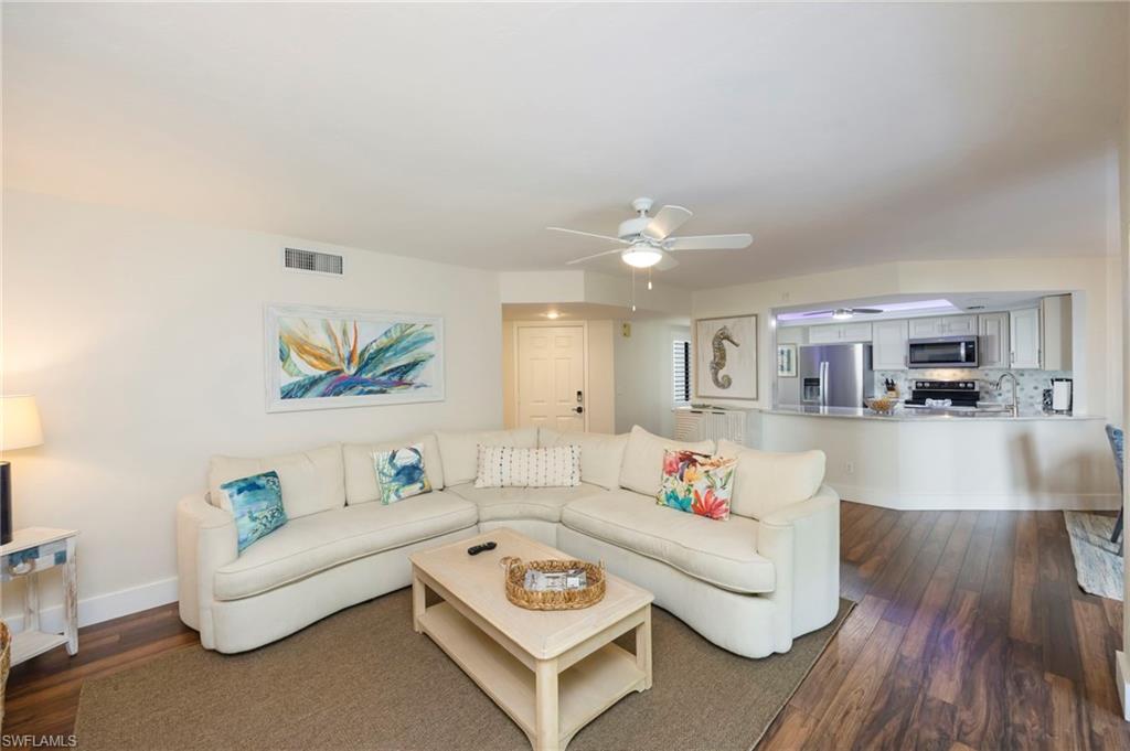 592 Beachwalk CIR # N105