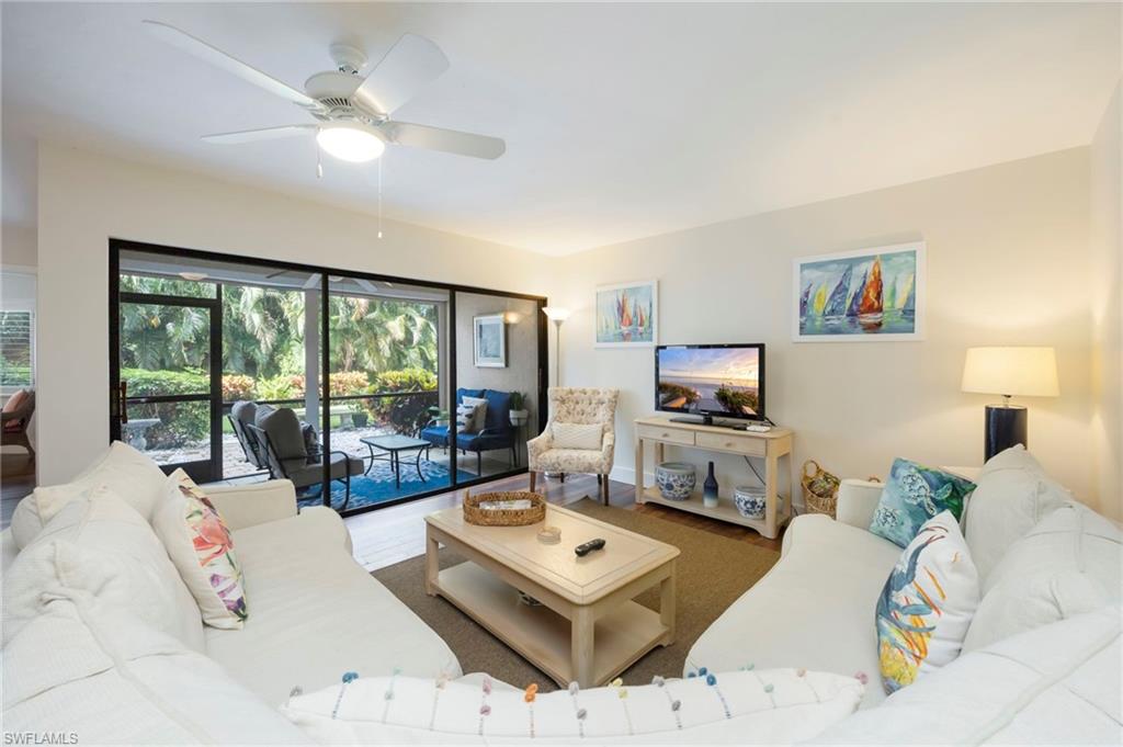 592 Beachwalk CIR # N105