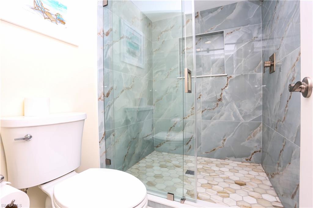 592 Beachwalk CIR # N105