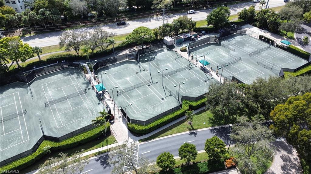 592 Beachwalk CIR # N105