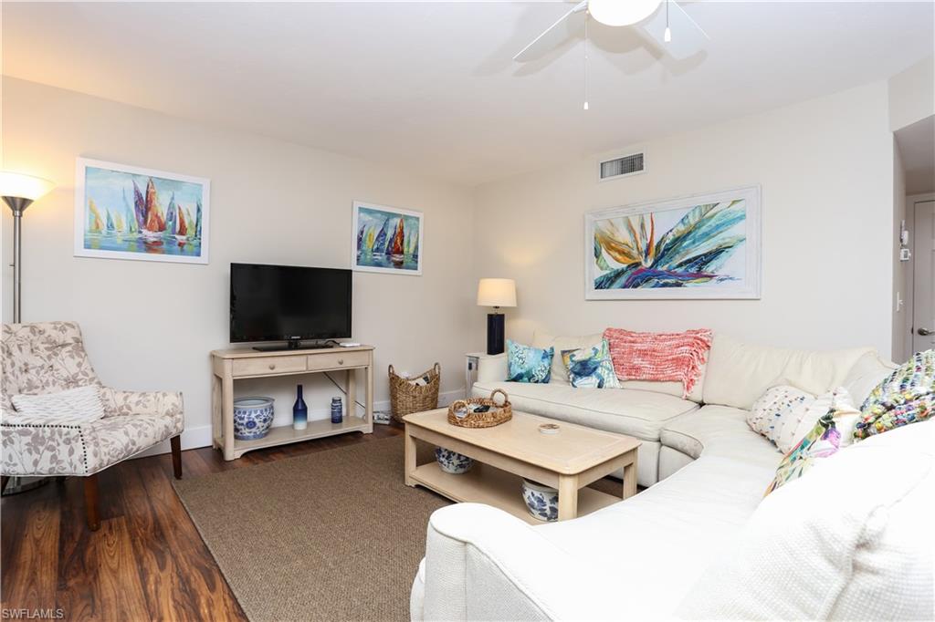 592 Beachwalk CIR # N105