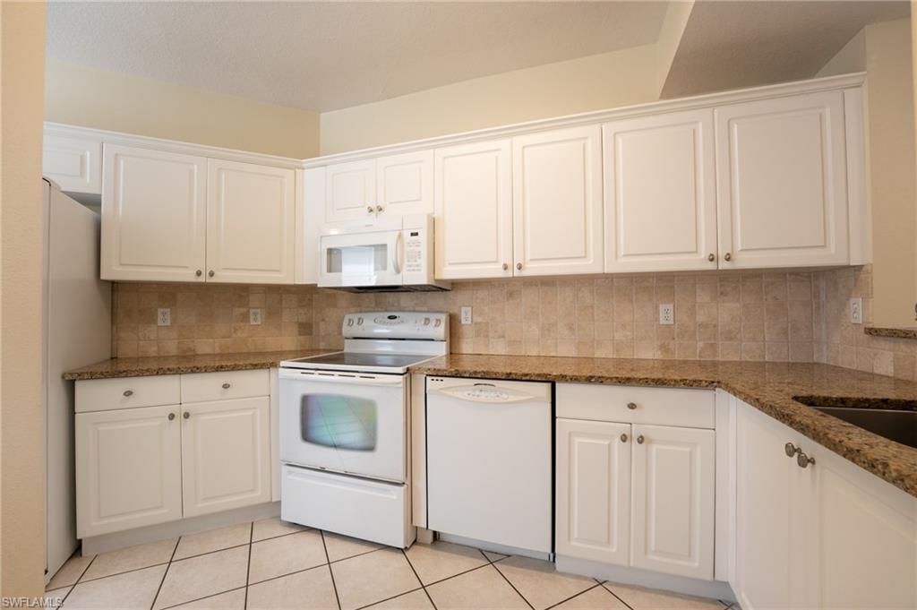 6368 Huntington Lakes CIR 102