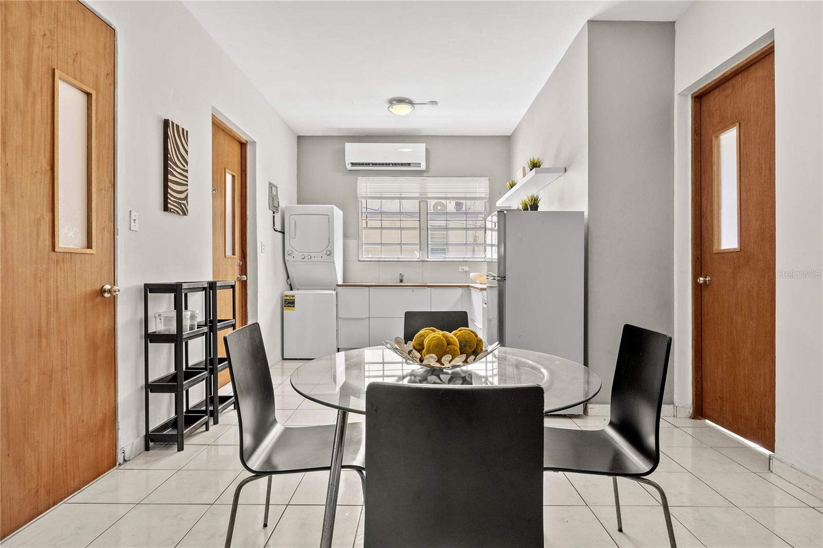 61 LUISA ST #2B