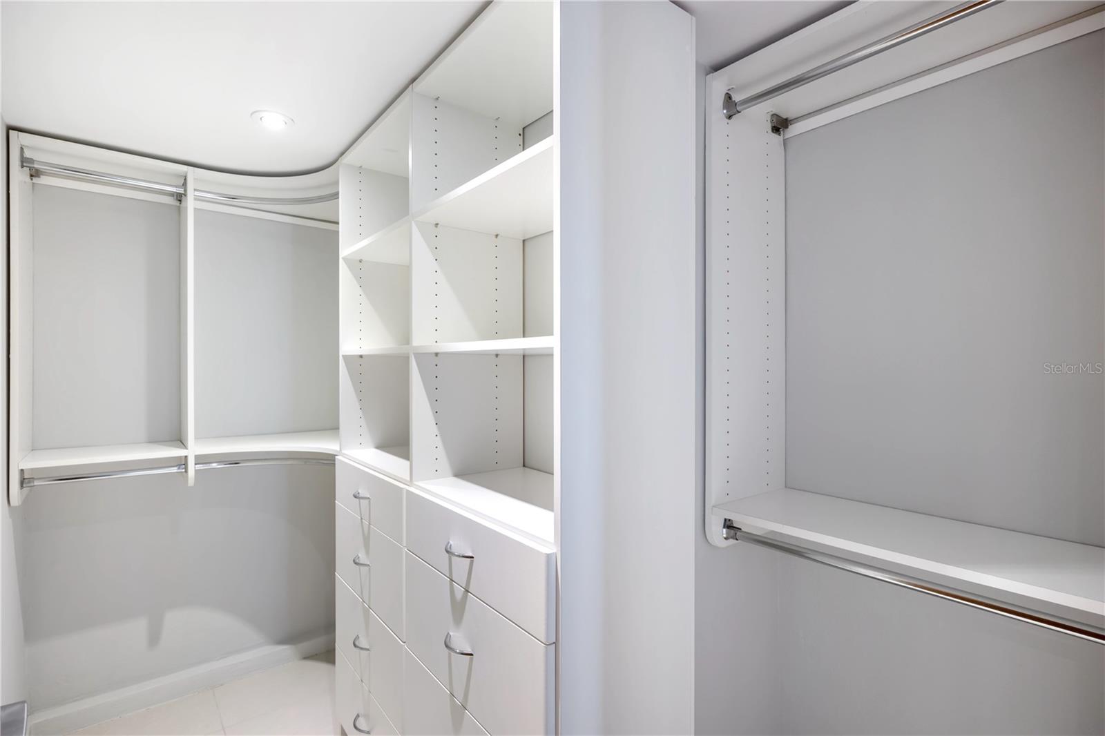 48 MUÑOZ RIVERA AVE #2203