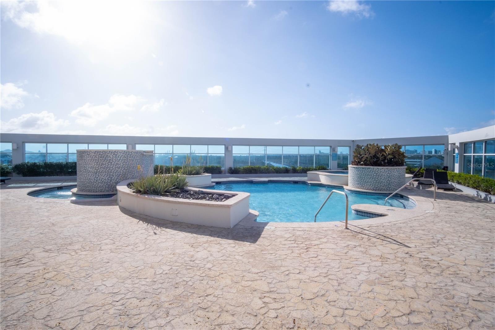 48 MUÑOZ RIVERA AVE #2203