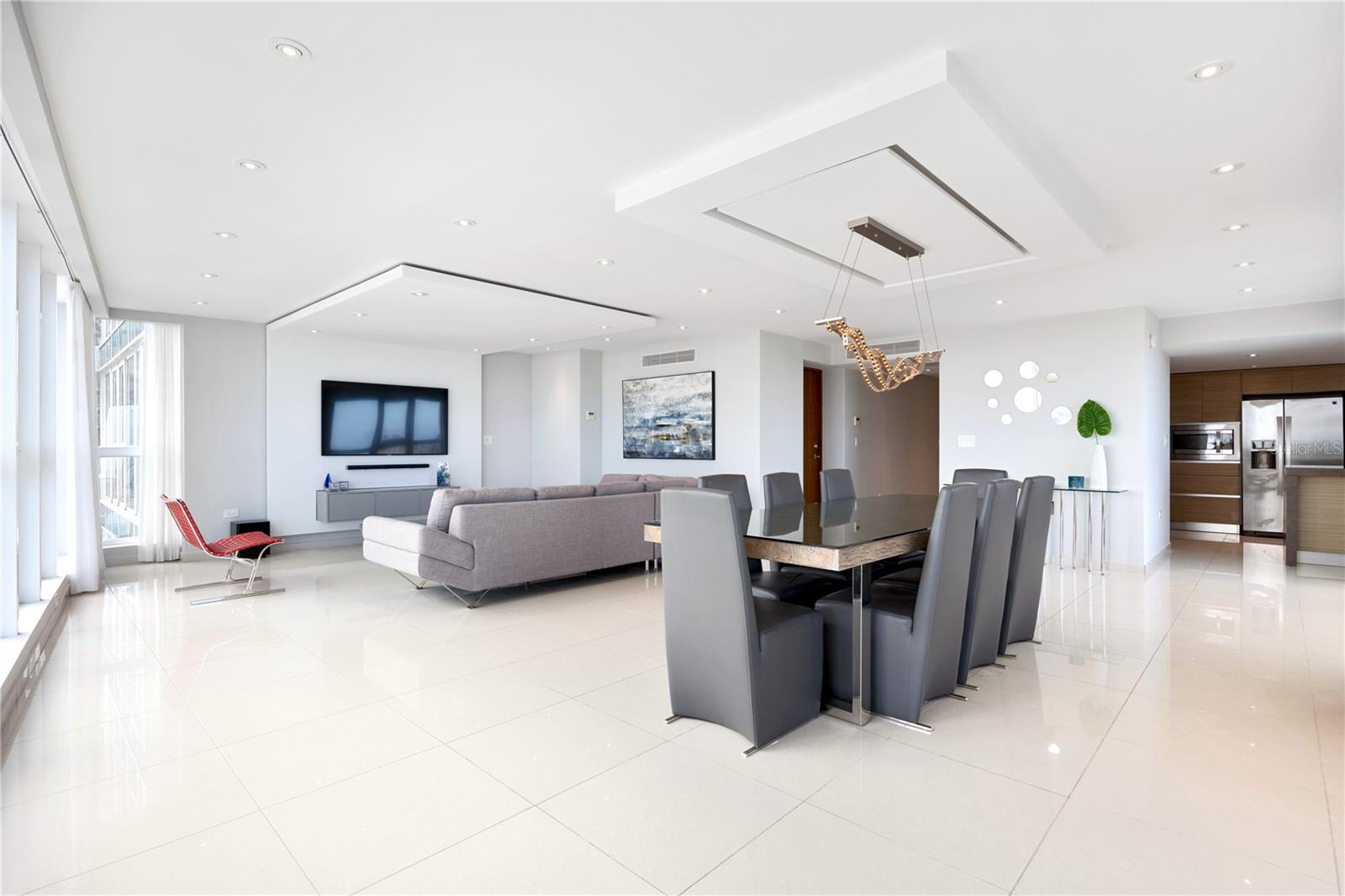 48 MUÑOZ RIVERA AVE #2203