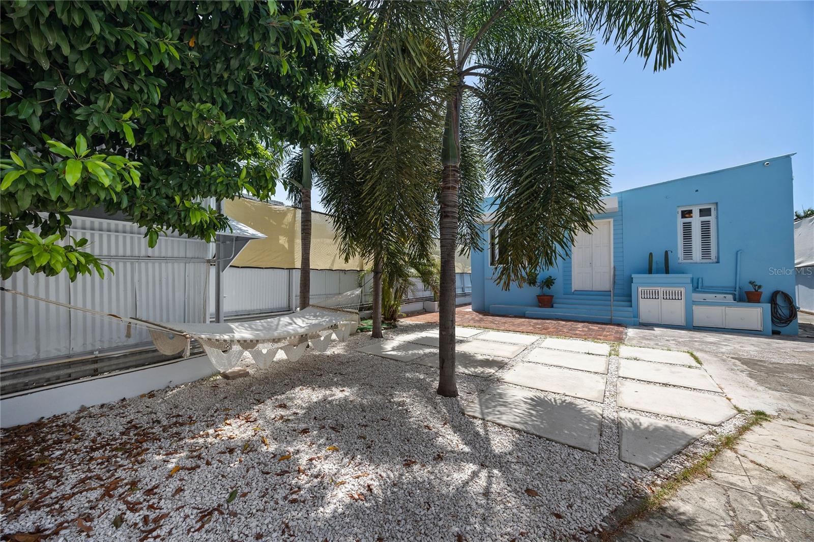 112 REINA ISABEL ST