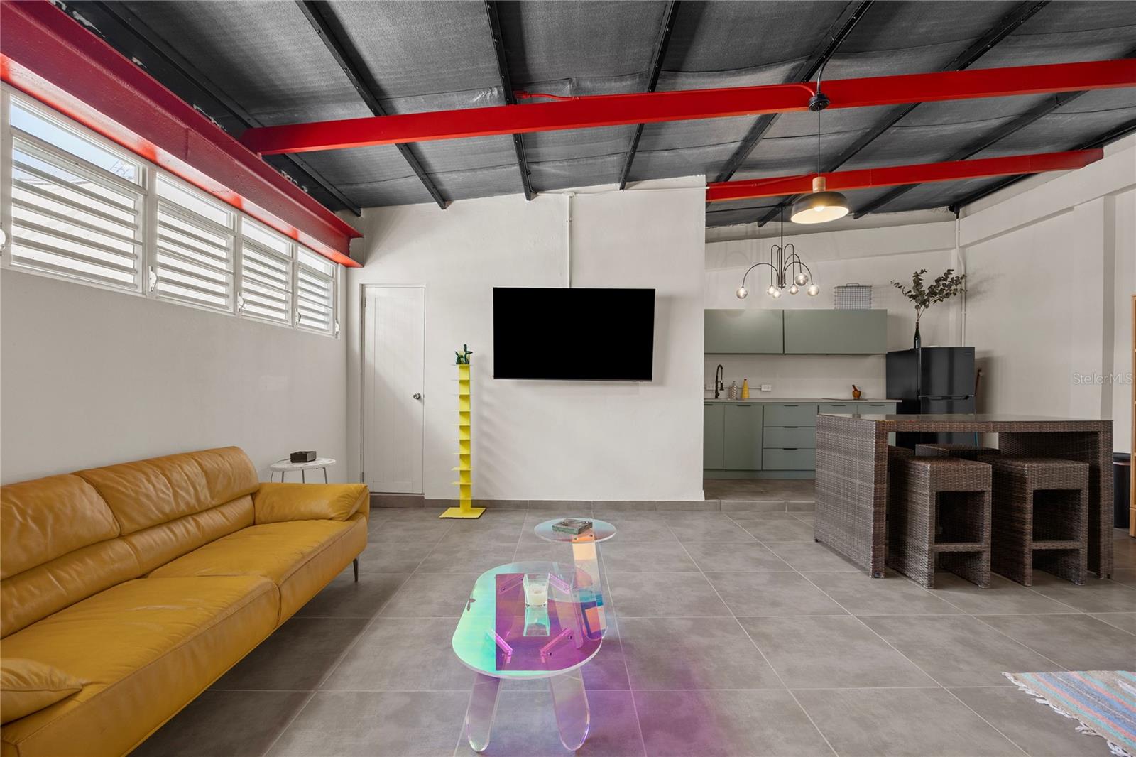 112 REINA ISABEL ST