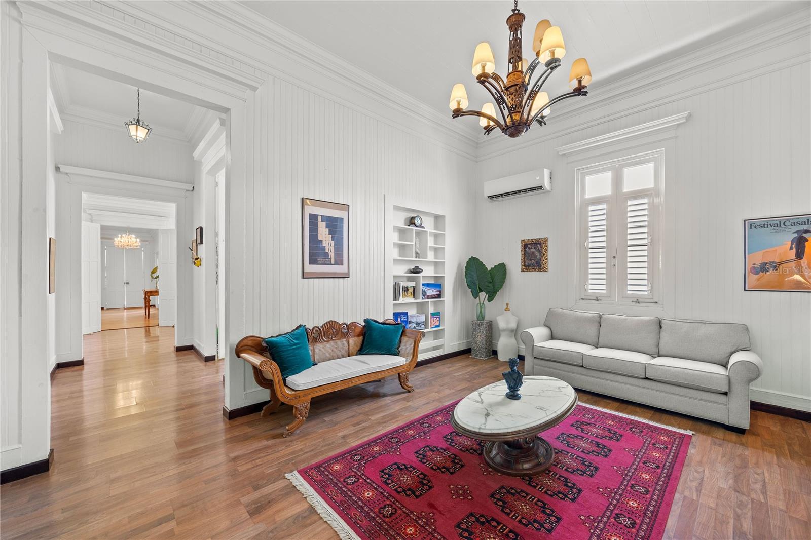 112 REINA ISABEL ST