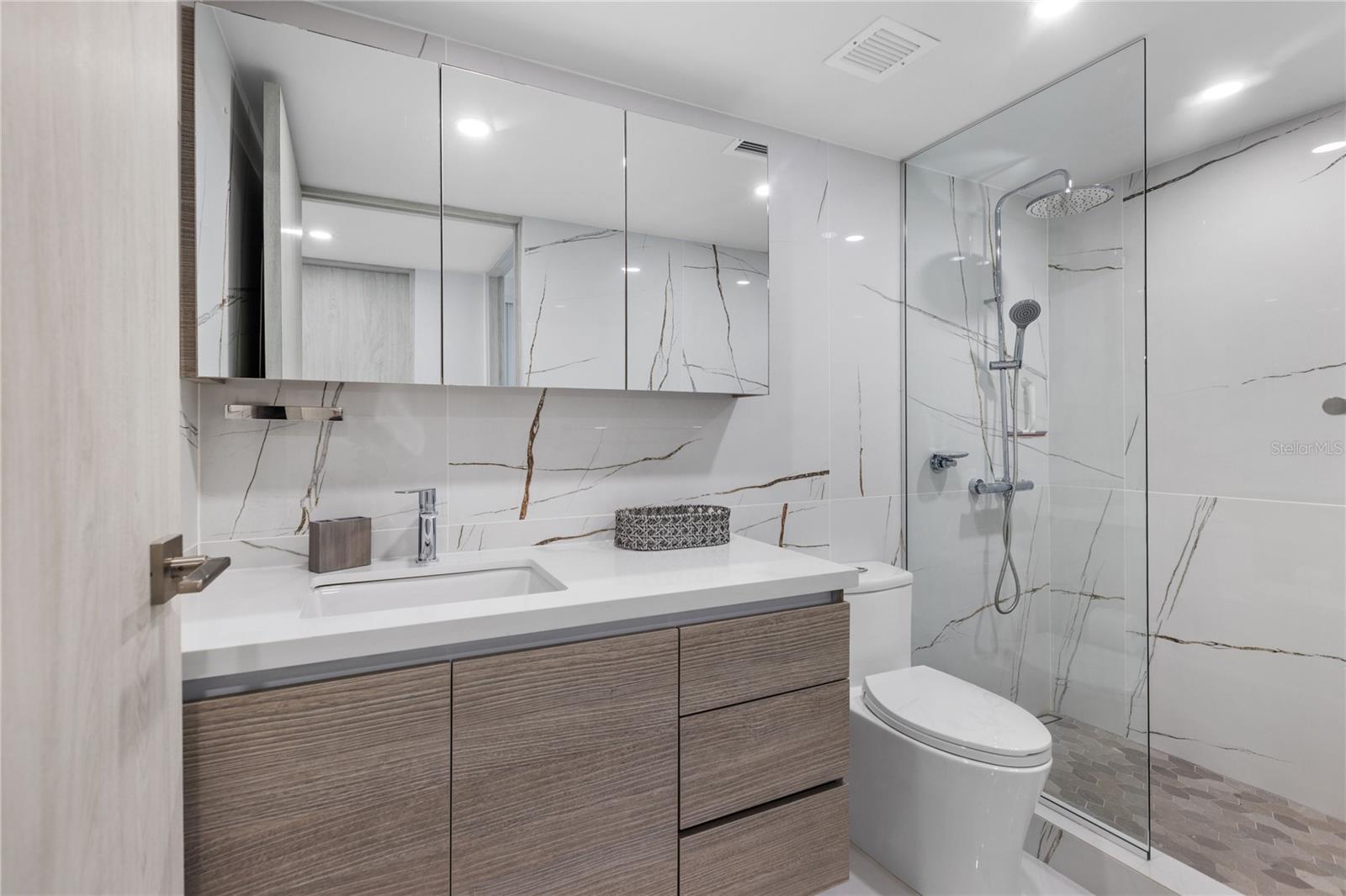 48 MUNOZ RIVERA AVE #2104