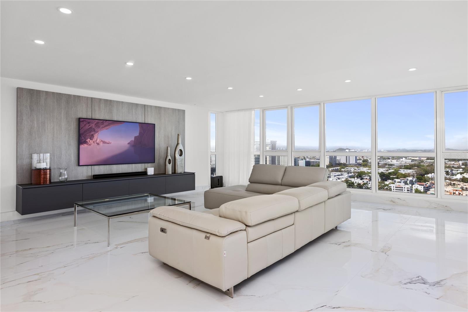 48 MUNOZ RIVERA AVE #2104