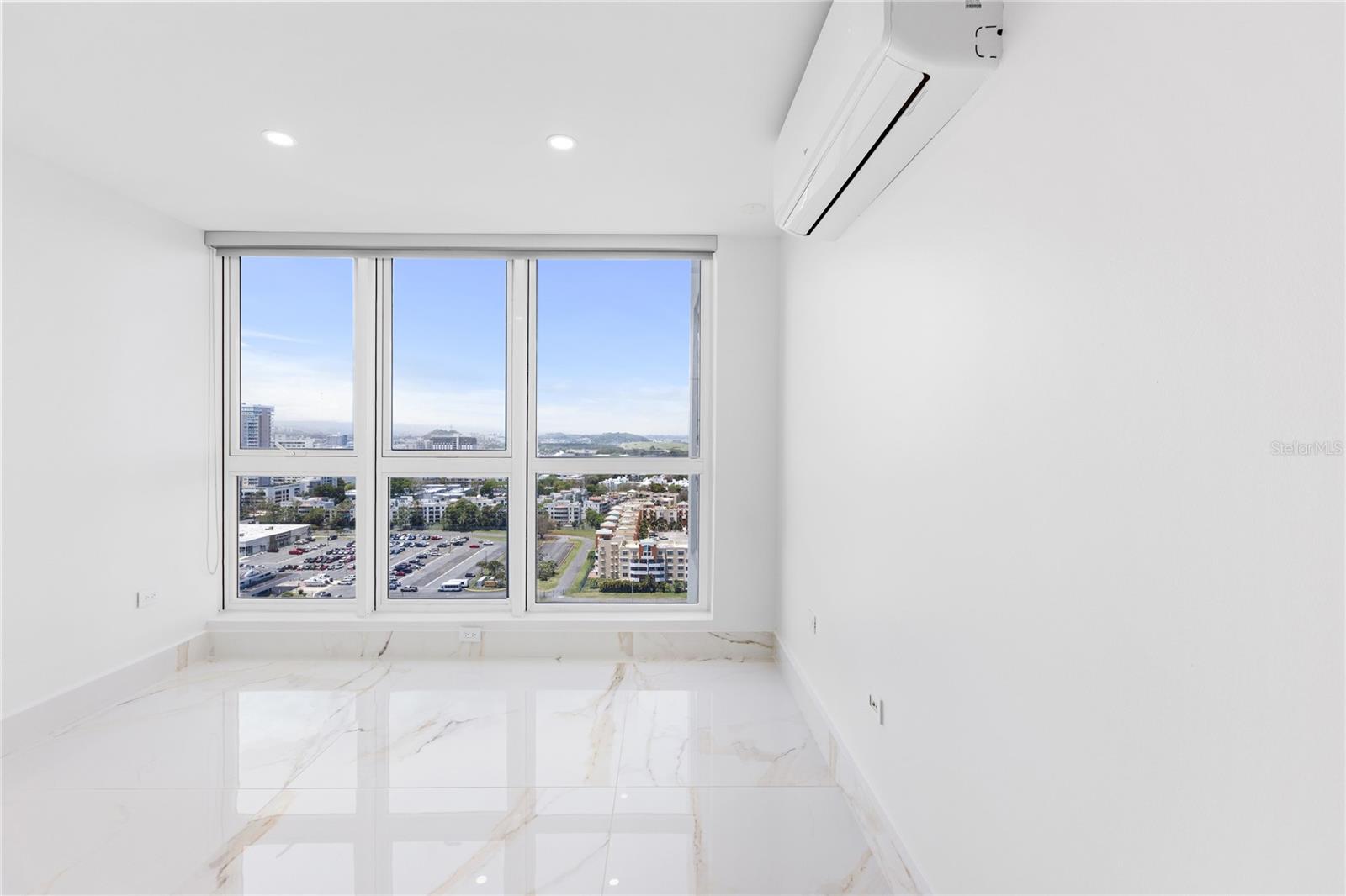 48 MUNOZ RIVERA AVE #2104