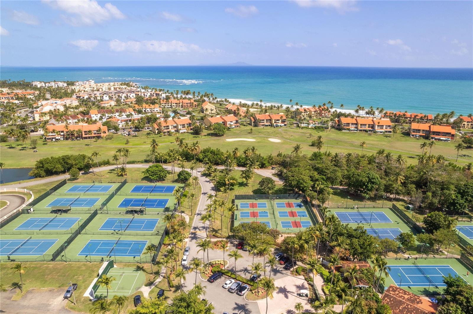 125 HARBOUR DRIVE DR #12