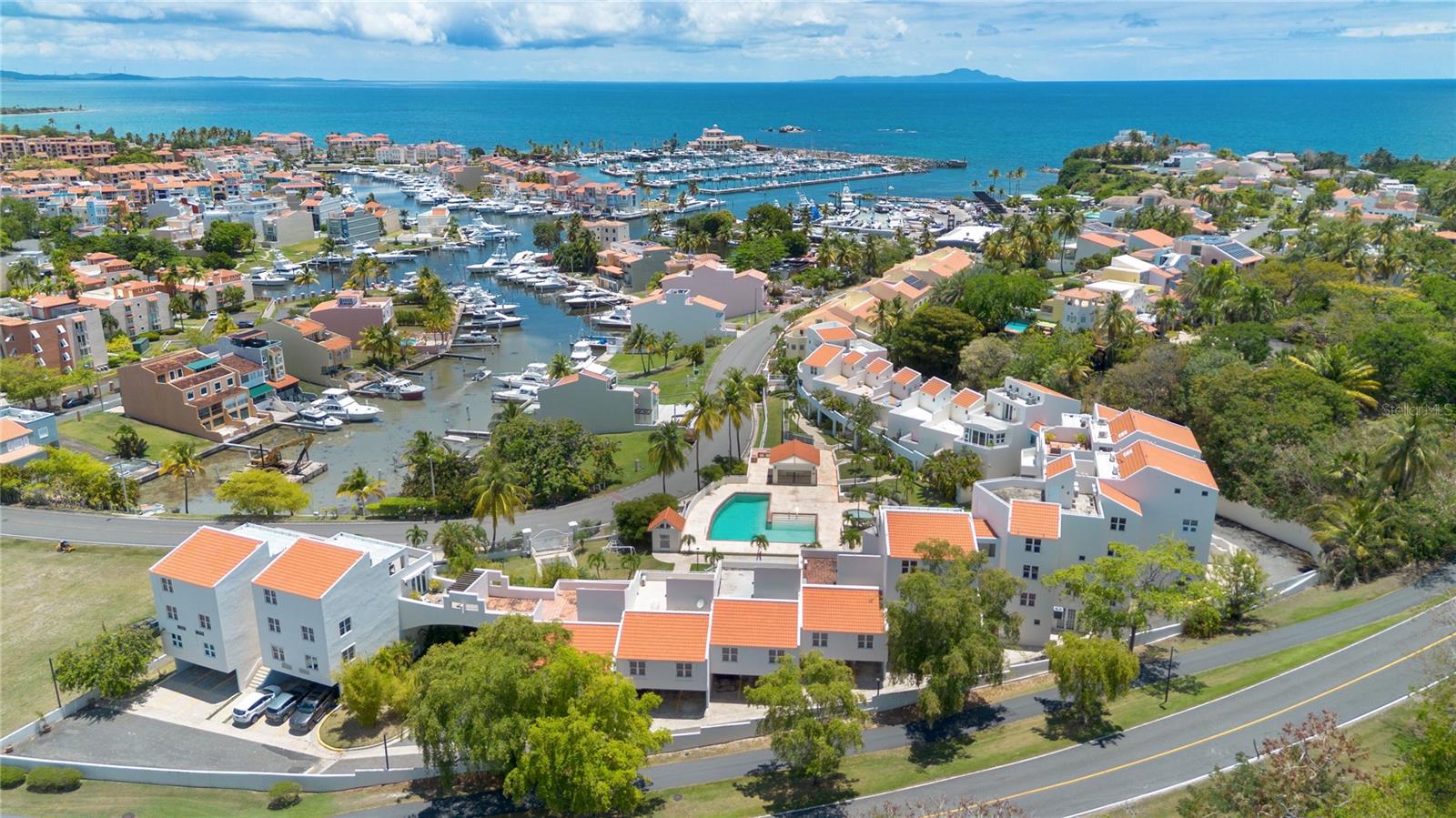 125 HARBOUR DRIVE DR #12