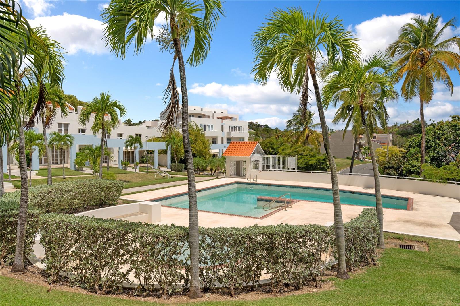 125 HARBOUR DRIVE DR #12