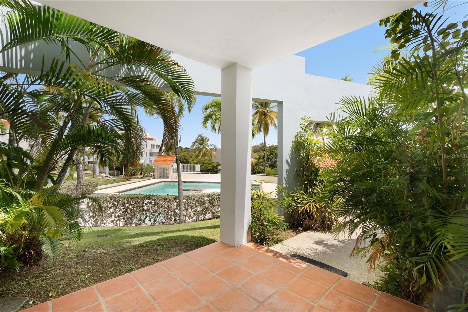 125 HARBOUR DRIVE DR #12