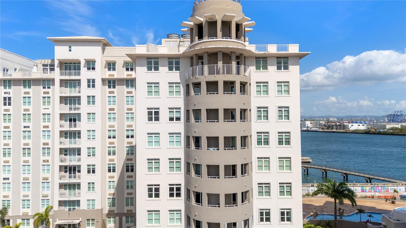 100 CALLE DEL MUELLE ST #2401