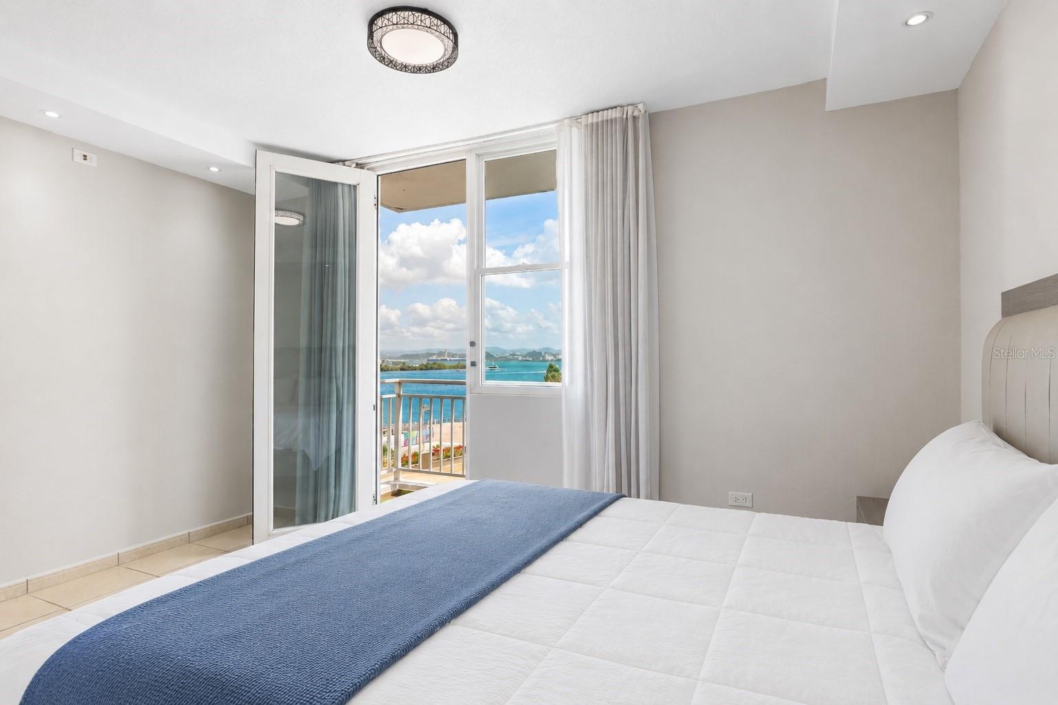100 CALLE DEL MUELLE ST #2401