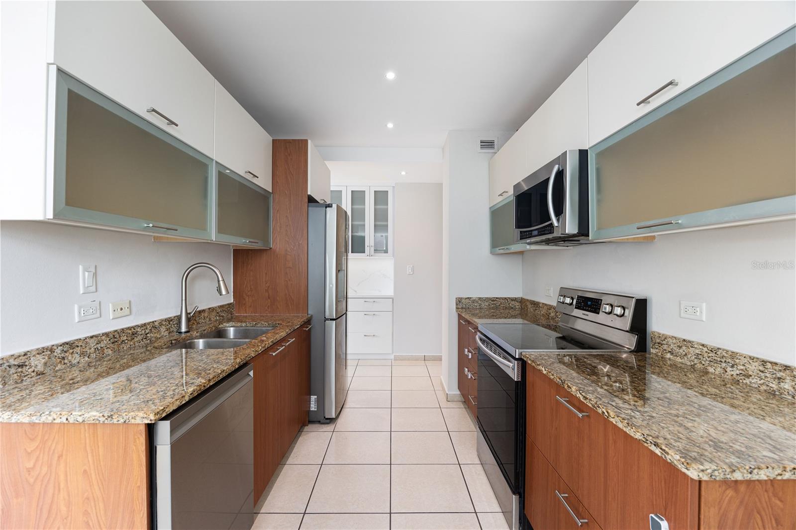 100 CALLE DEL MUELLE ST #2401