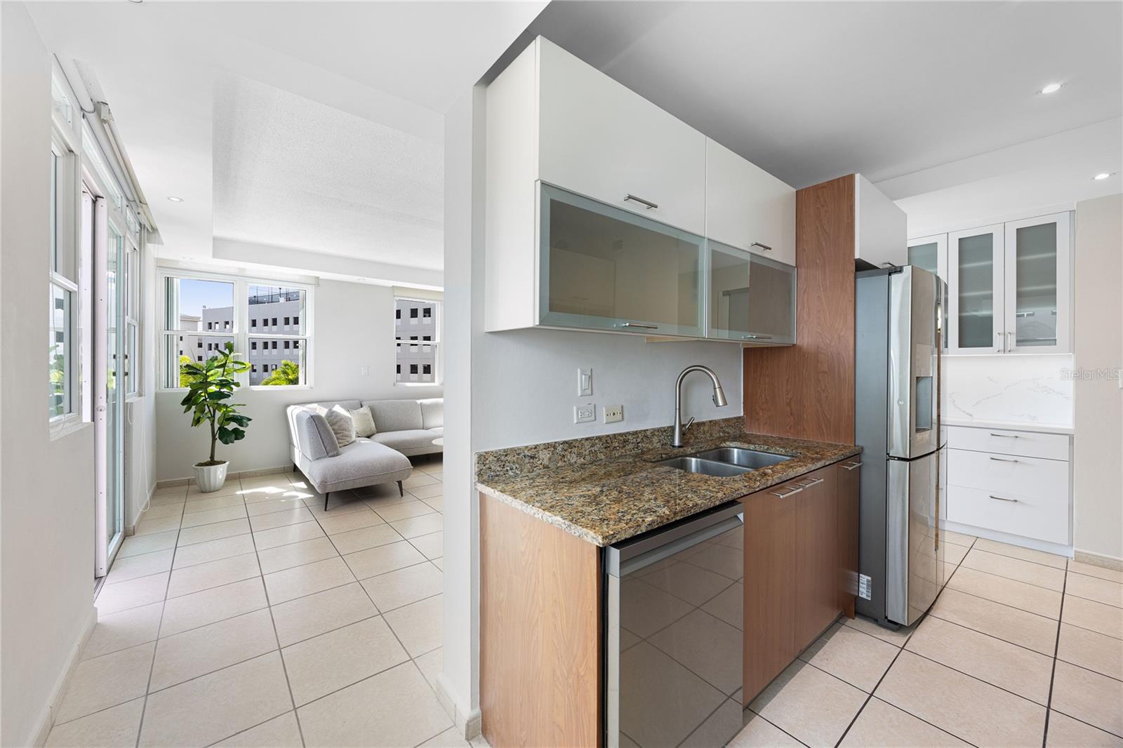 100 CALLE DEL MUELLE ST #2401