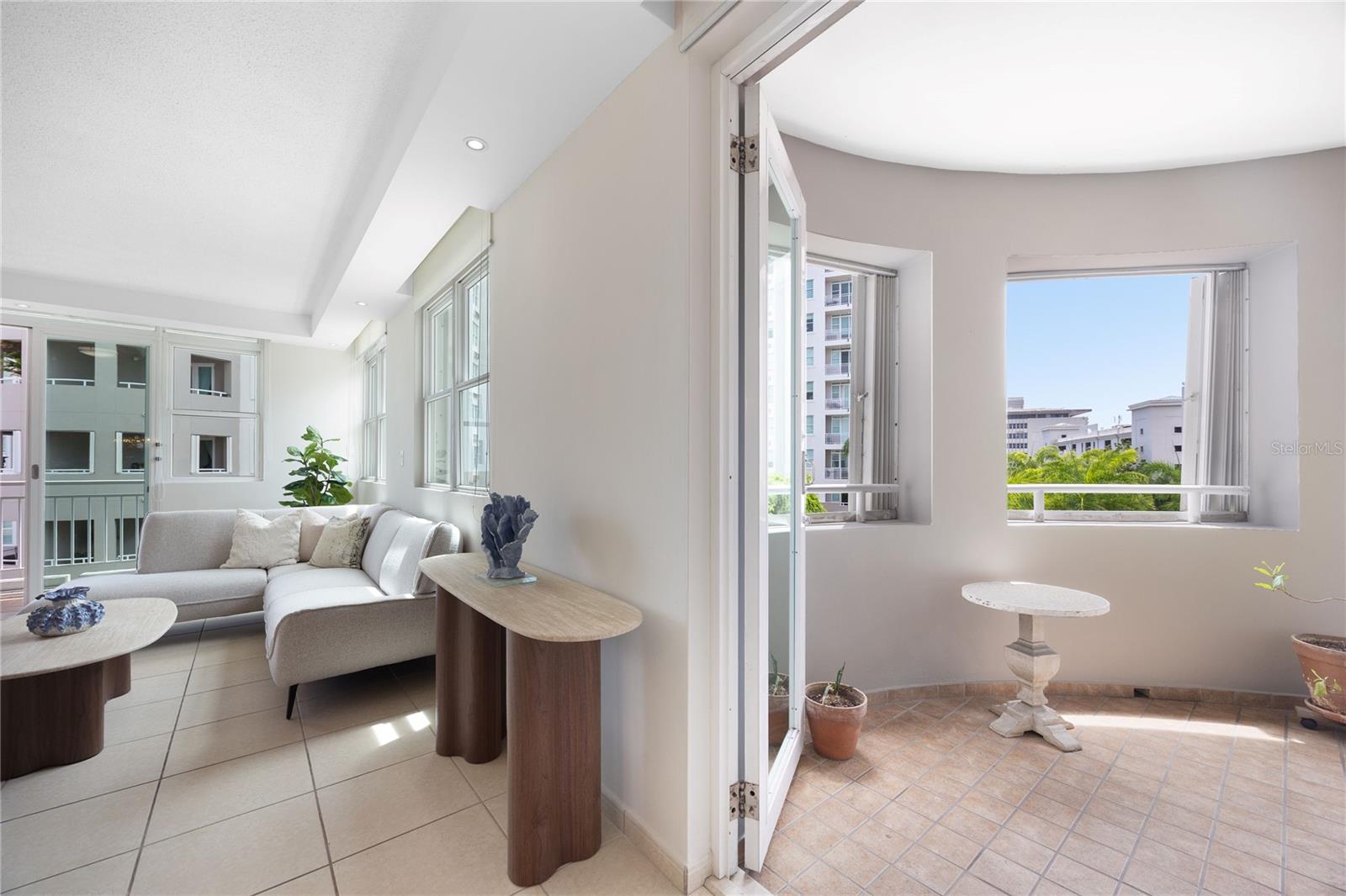 100 CALLE DEL MUELLE ST #2401