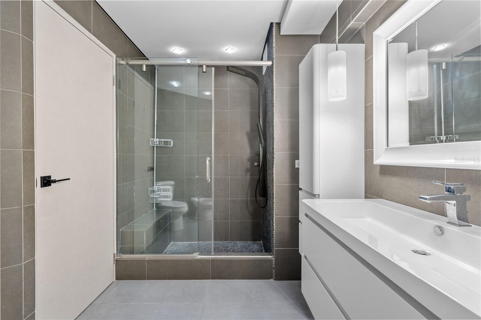 103-105 DE DIEGO AVE #1801N