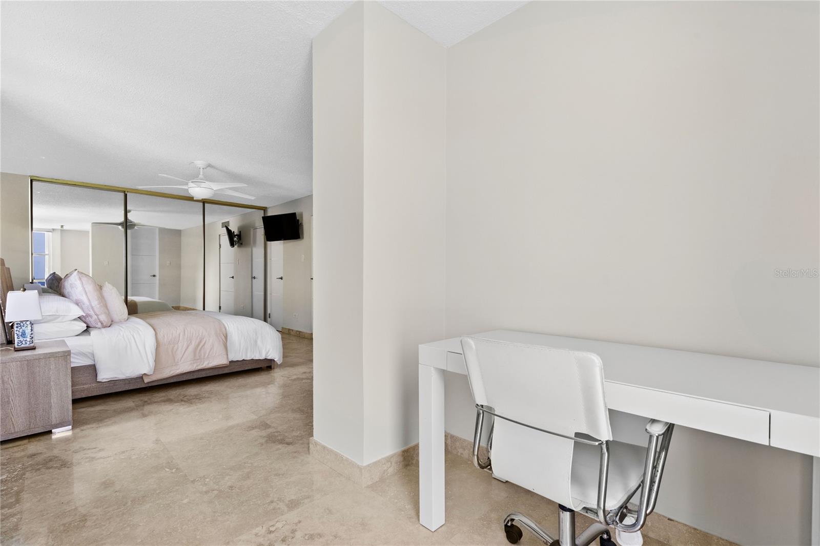3307 ISLA VERDE AVE #1102