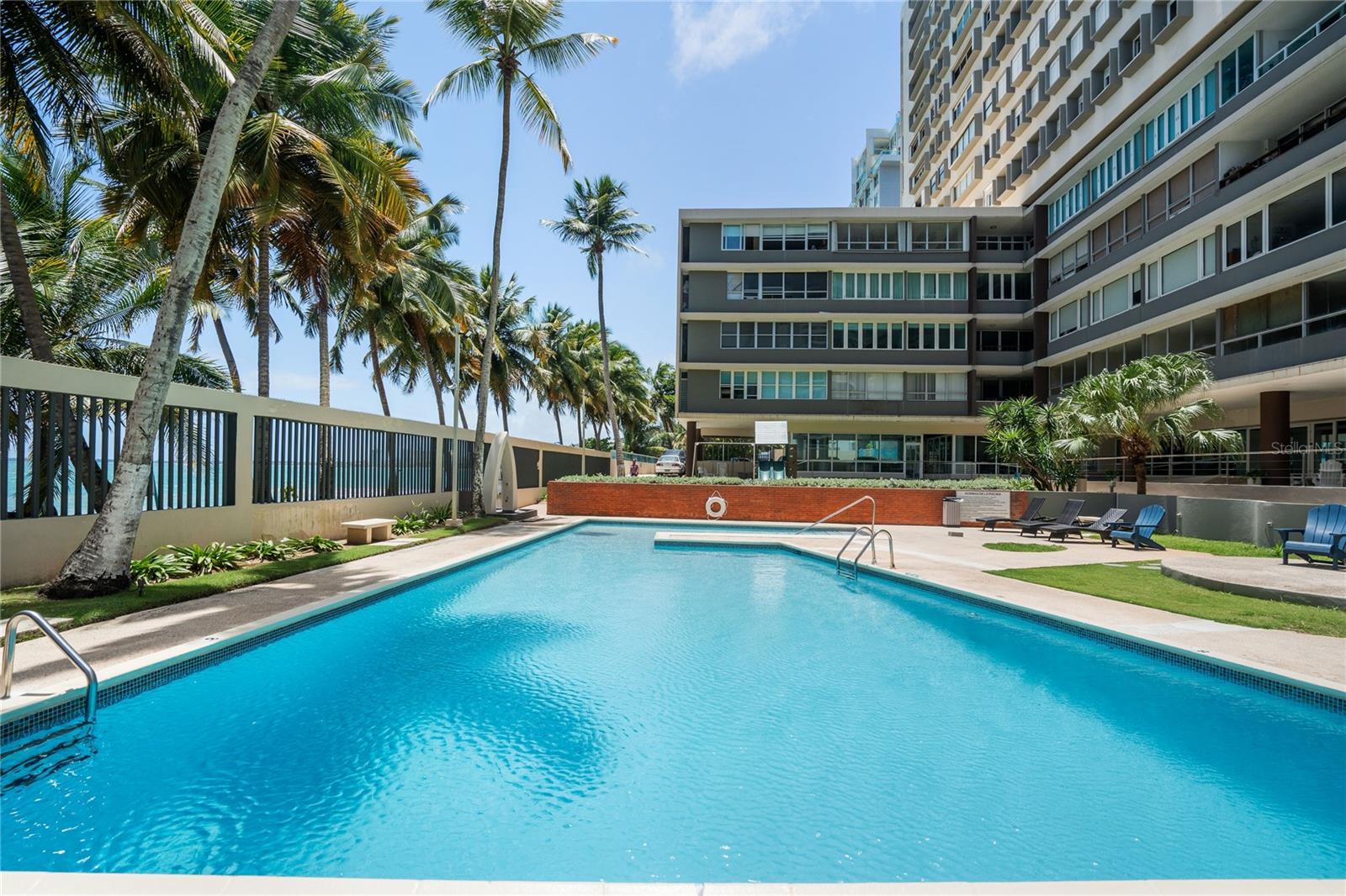 3307 ISLA VERDE AVE #1102
