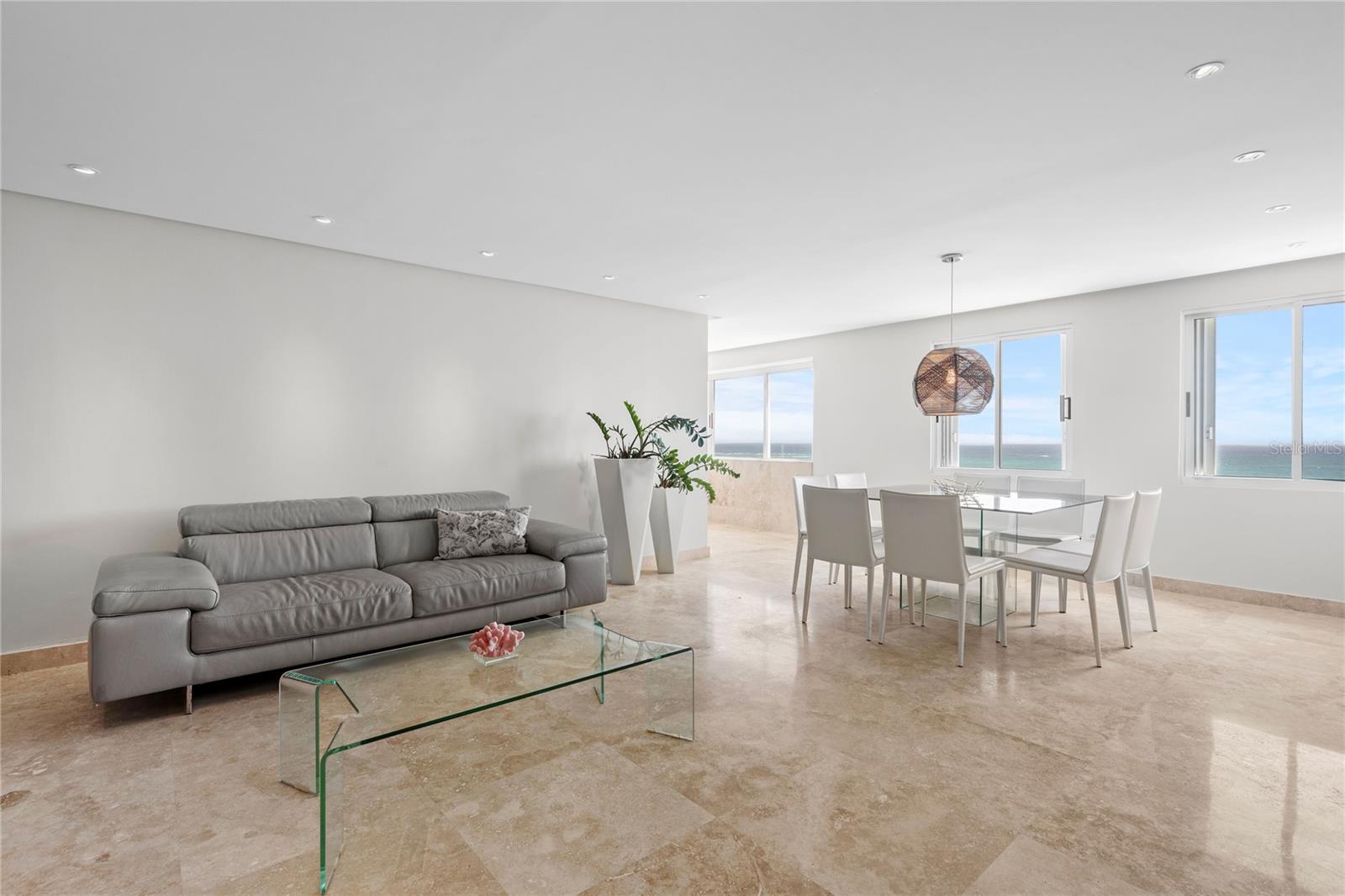 3307 ISLA VERDE AVE #1102