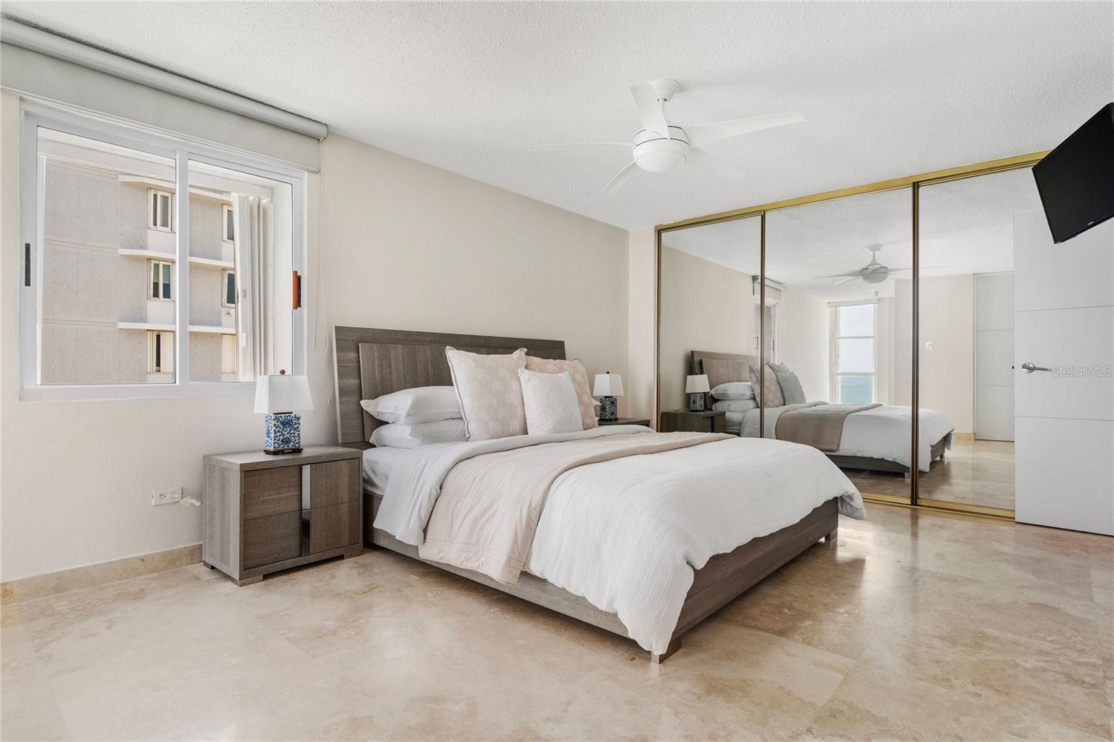 3307 ISLA VERDE AVE #1102