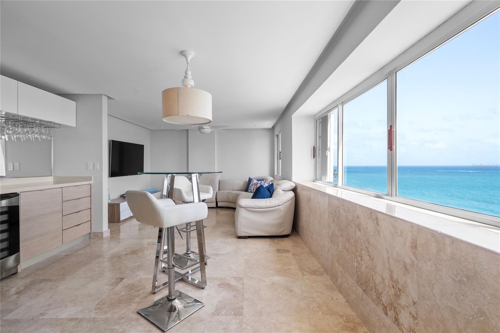 3307 ISLA VERDE AVE #1102