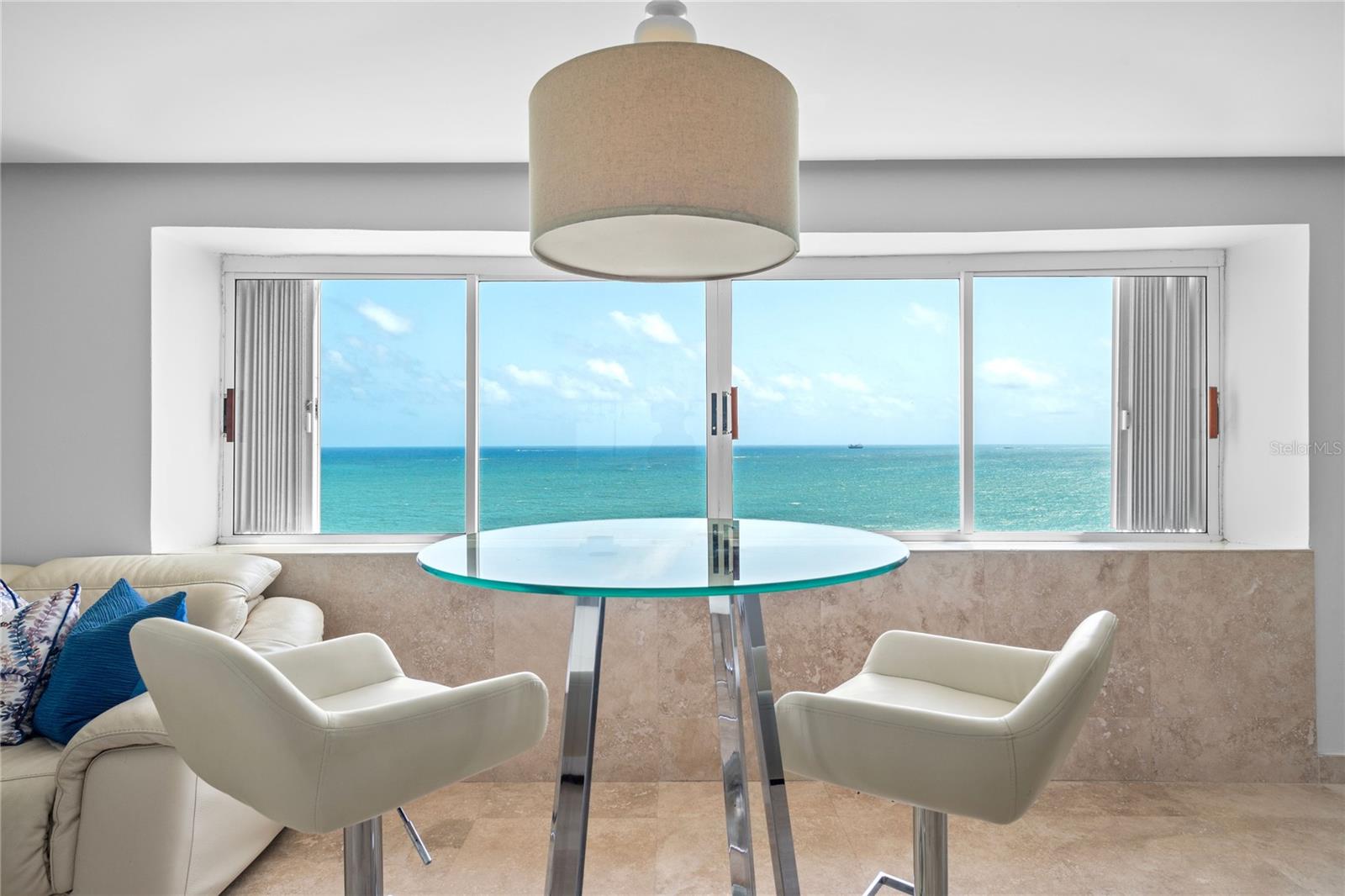 3307 ISLA VERDE AVE #1102