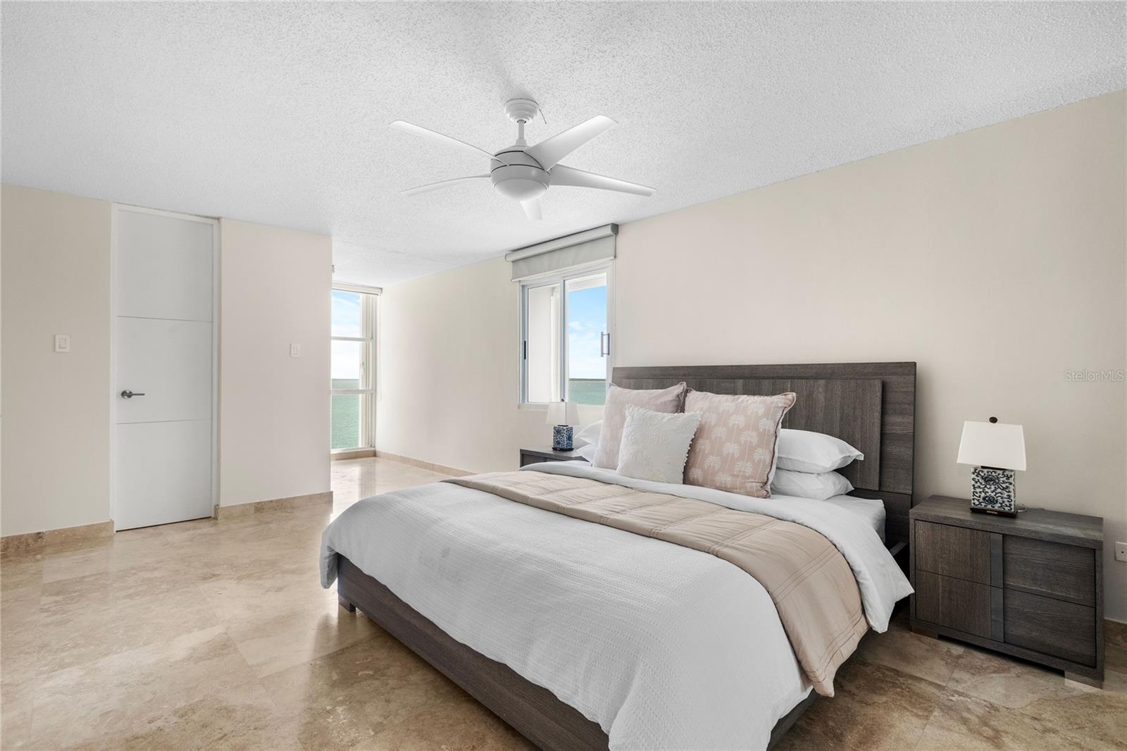 3307 ISLA VERDE AVE #1102