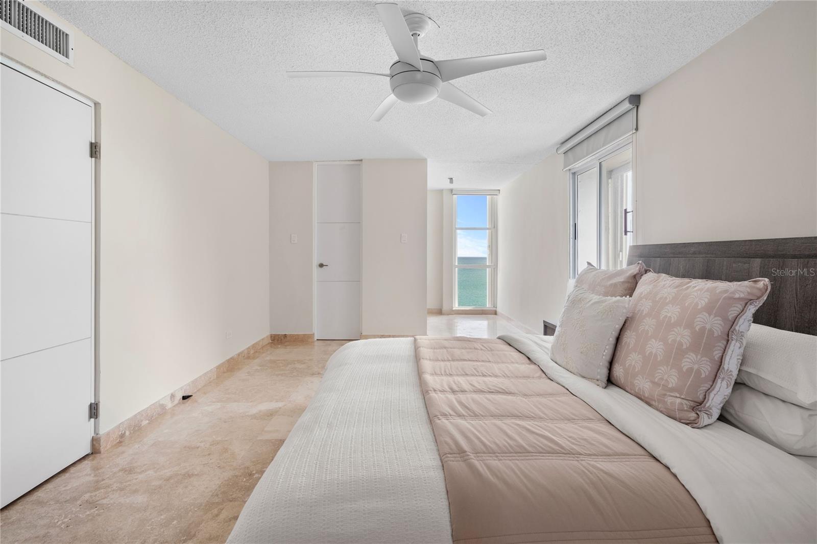 3307 ISLA VERDE AVE #1102