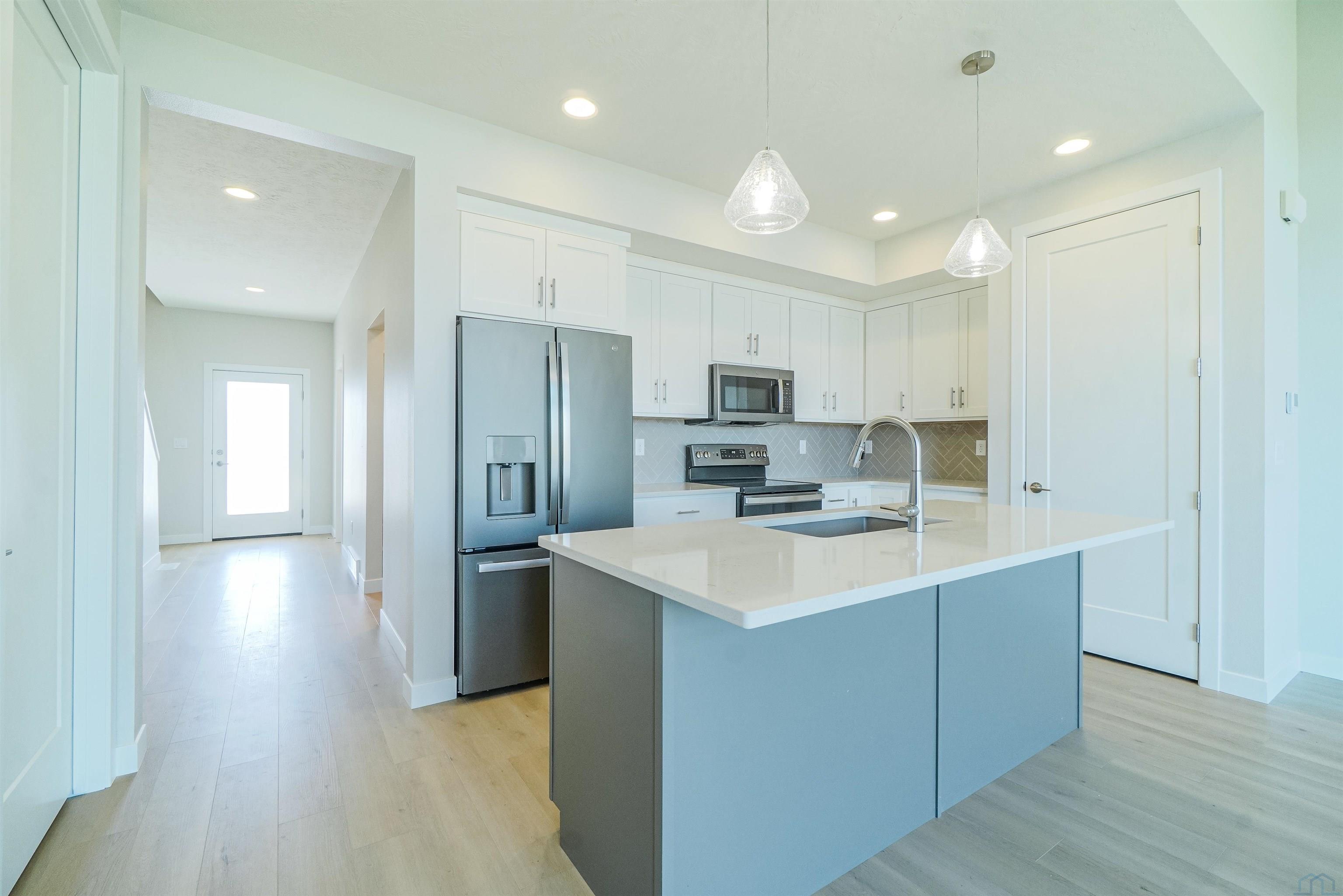 5224 LYNX CT