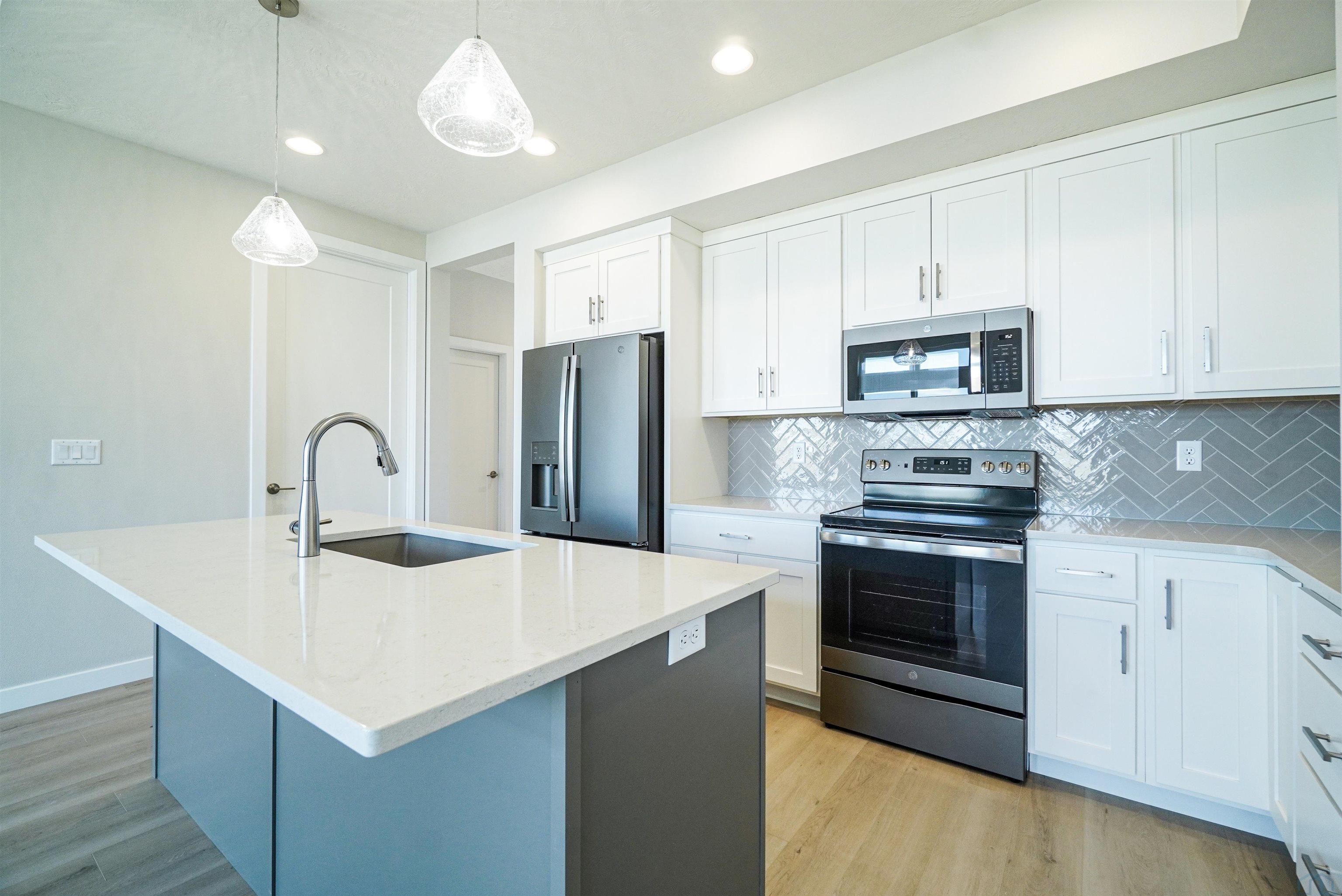 5224 LYNX CT