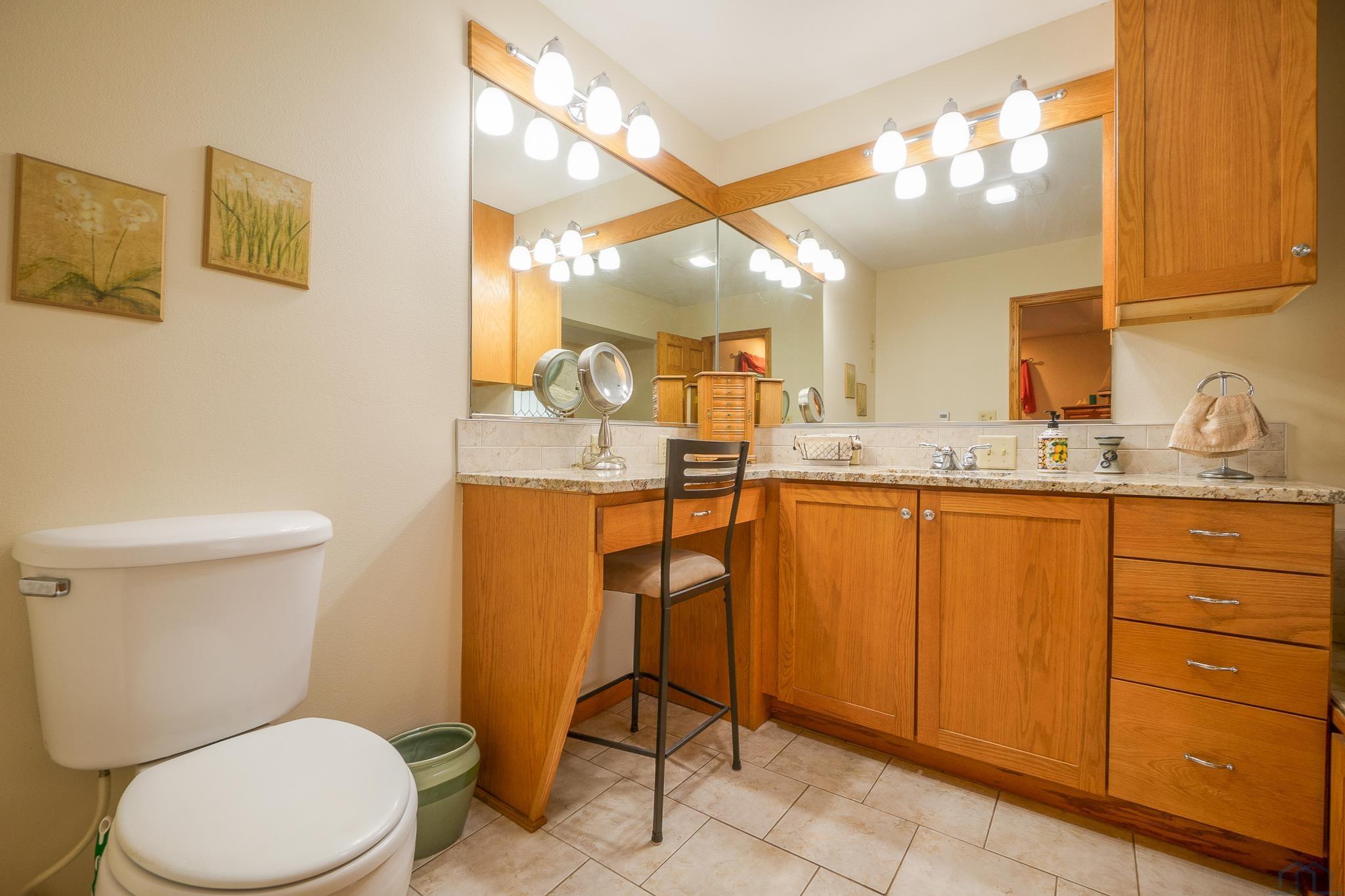 11049 E Village Circle