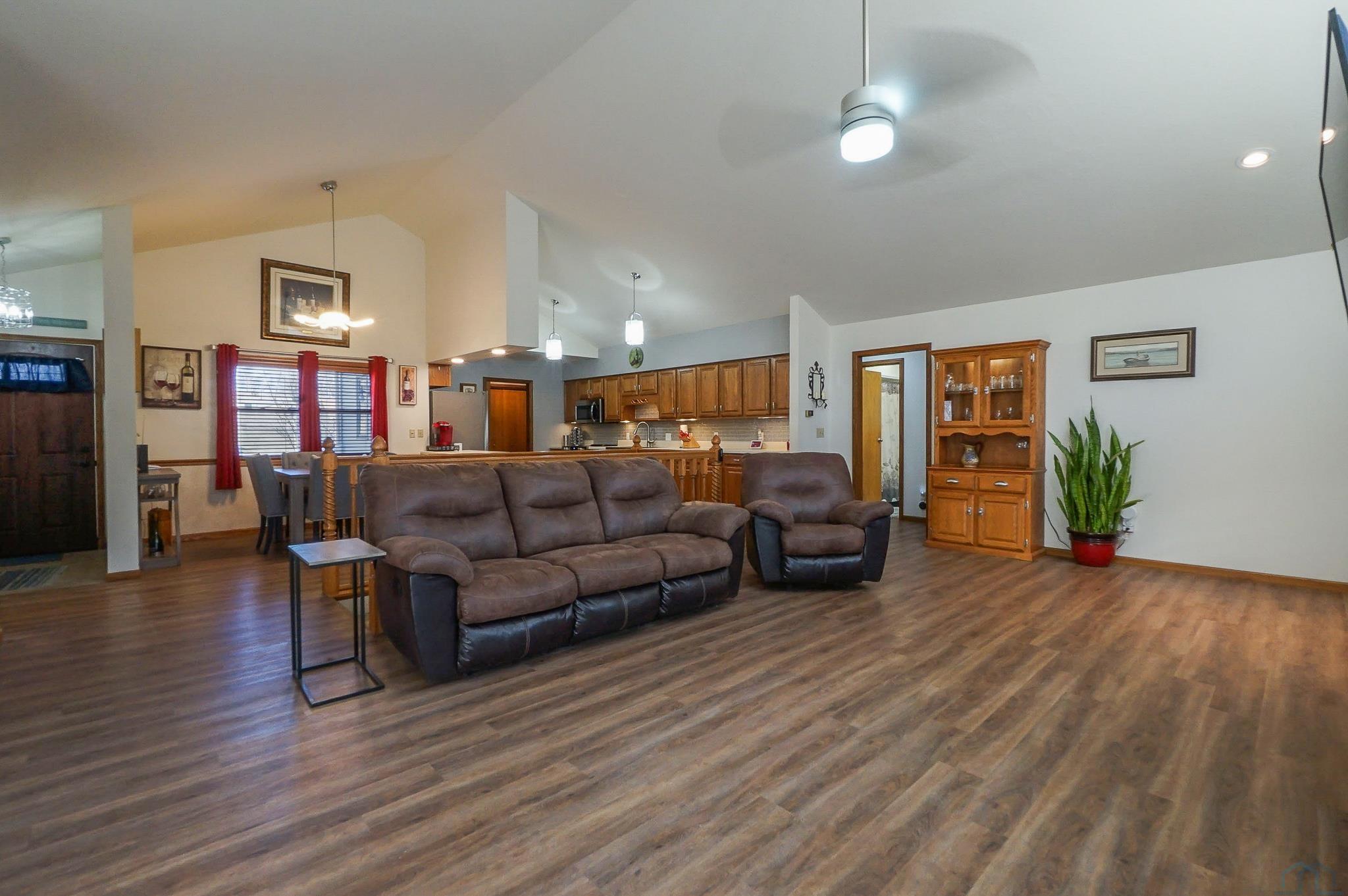 4419 CHEYENNE BLVD
