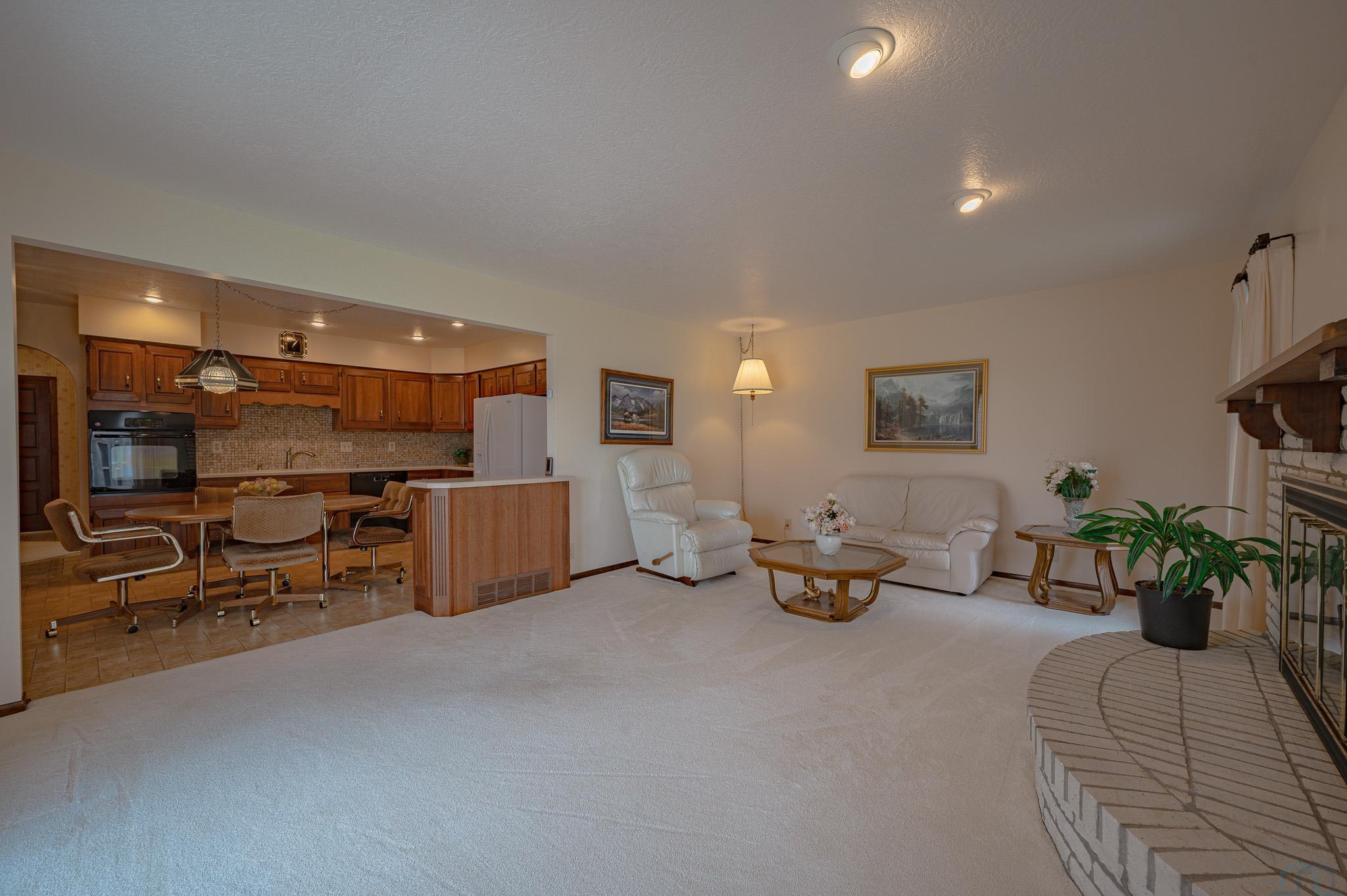 4130 Natalia Way