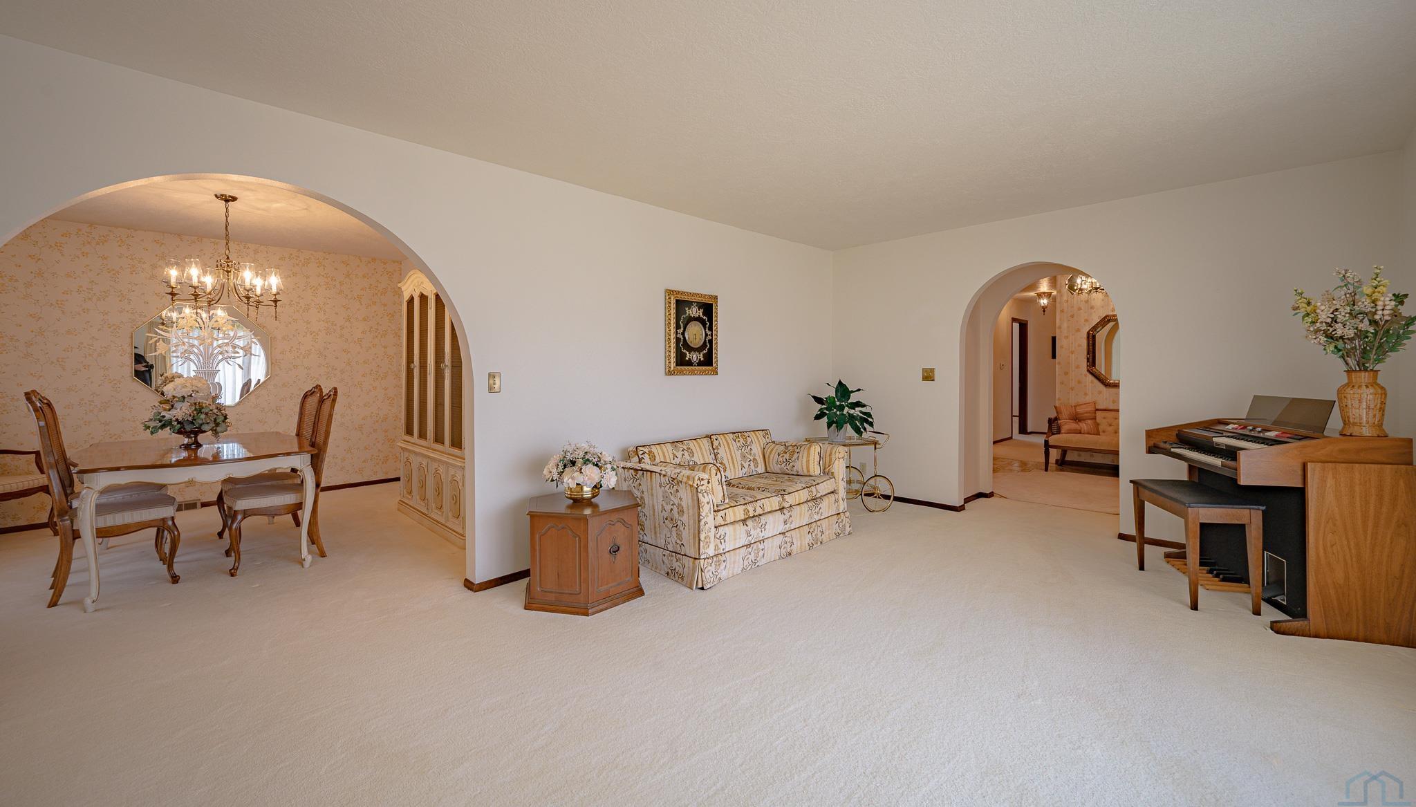 4130 Natalia Way