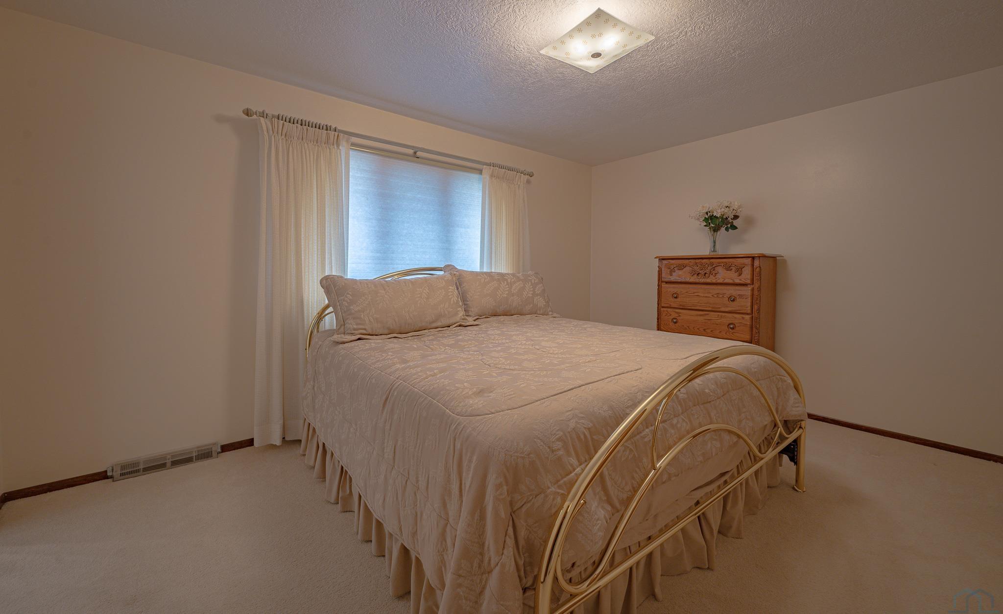 4130 Natalia Way