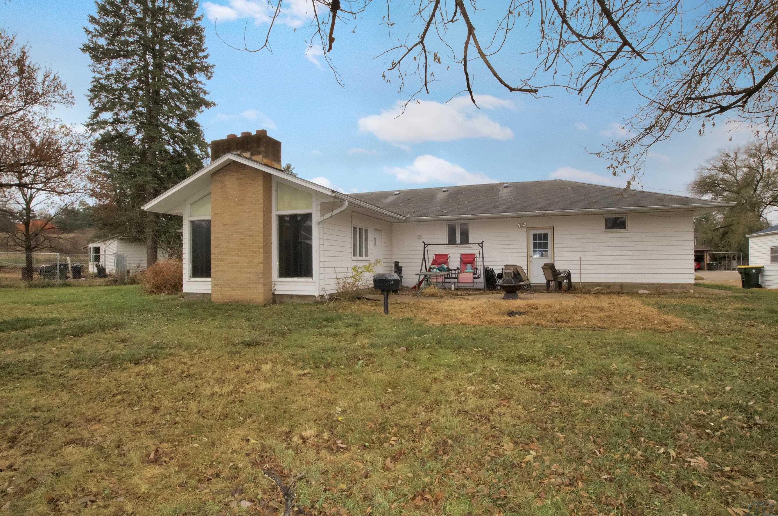 425 Victoria Court