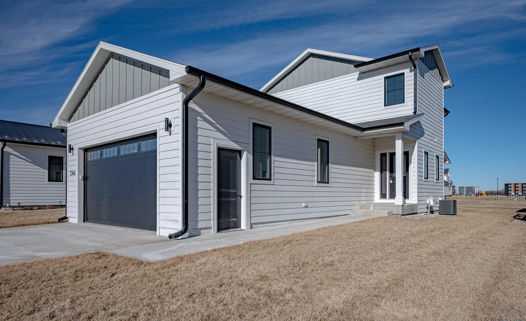 3344 Willow Gardens