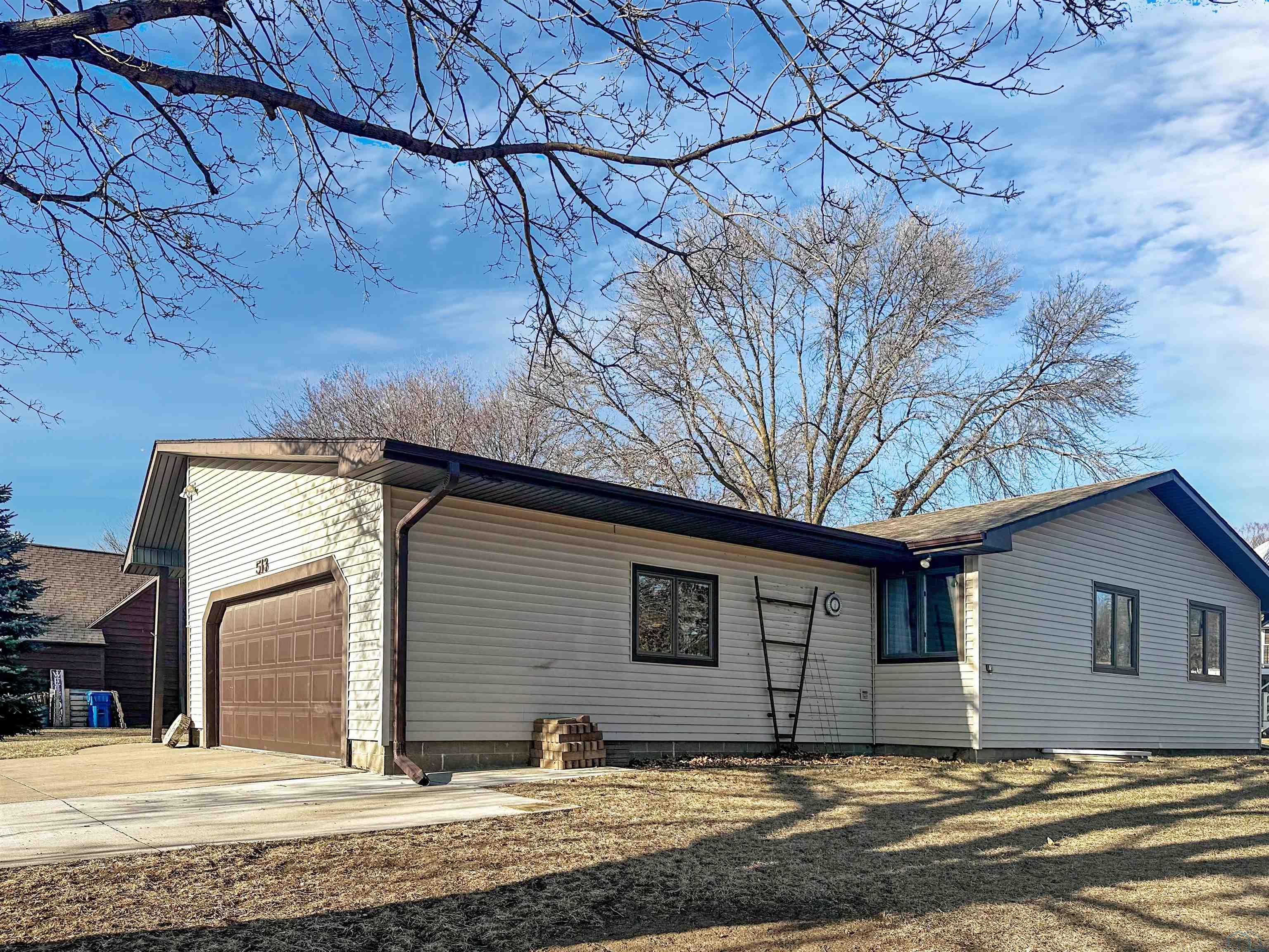 513 Apollo Rd