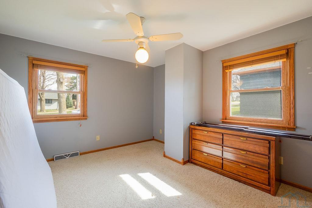 38 PROSPECT ST SW